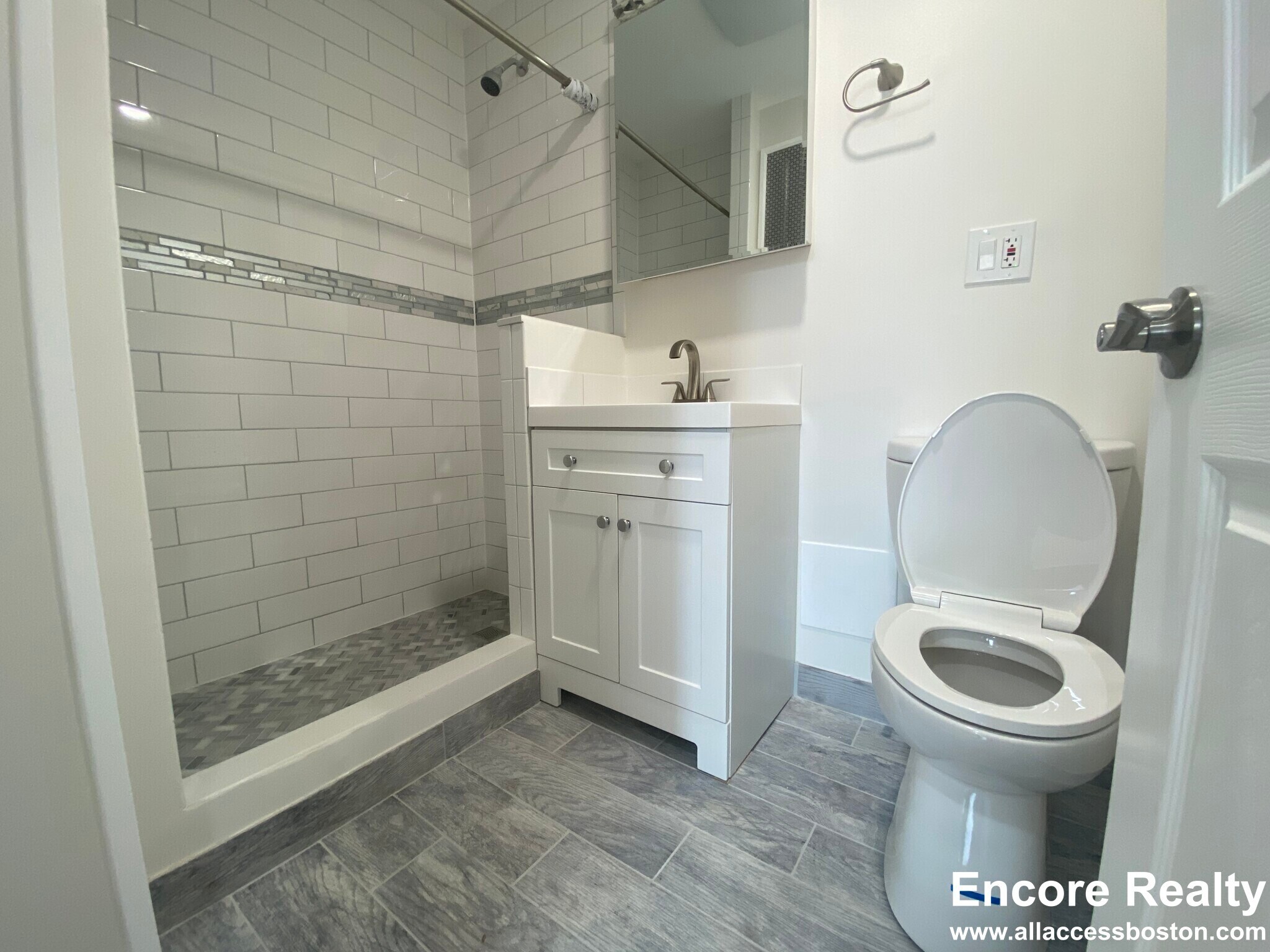 Building Photo - 33 Highgate St