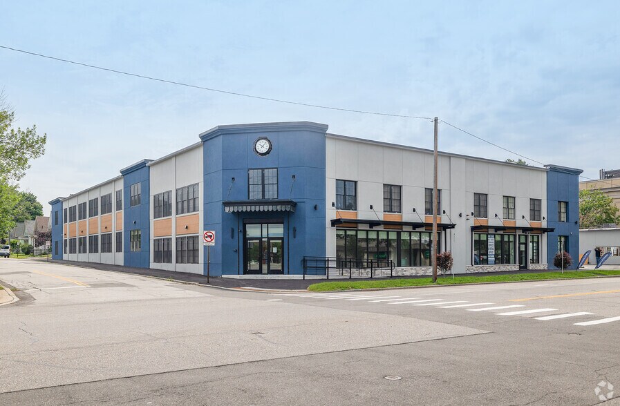 Alternate Exterior - The Residence at 1555 Elm