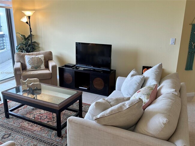 Building Photo - 3530 Mystic Pointe Dr