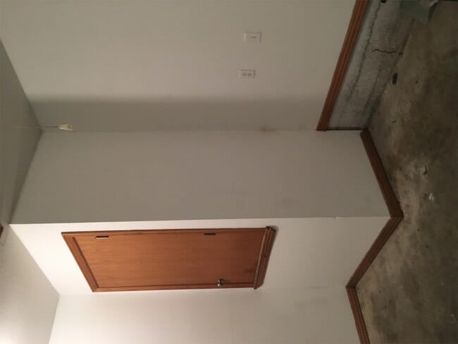 Building Photo - 111 Fox Run Pl