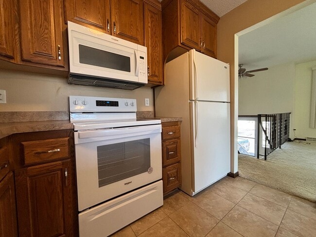 Building Photo - 4285 Evergreen Dr