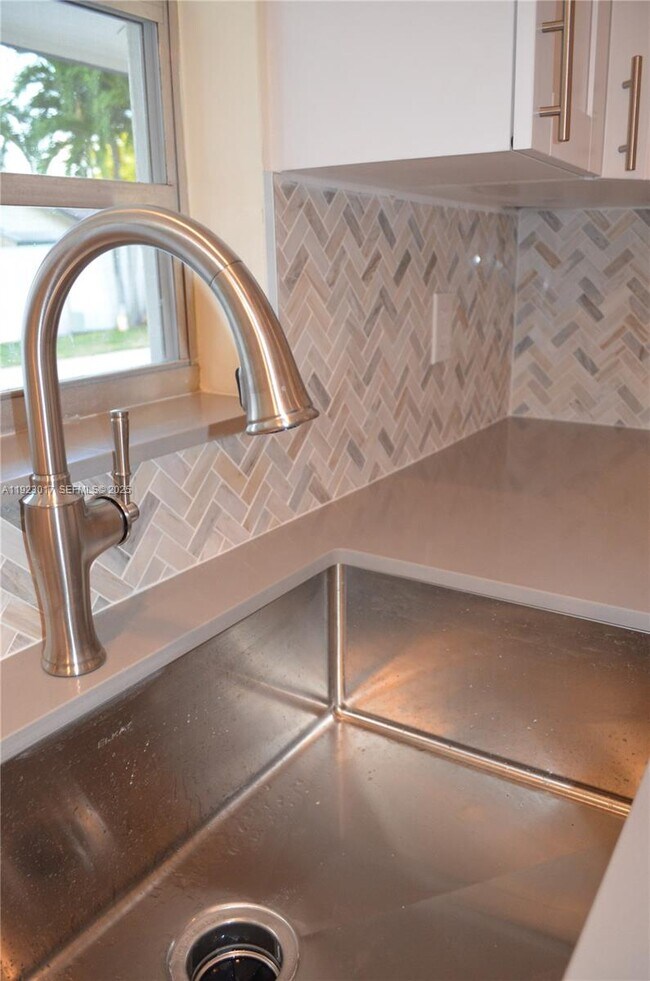 Building Photo - 13491 SW 99th Terrace