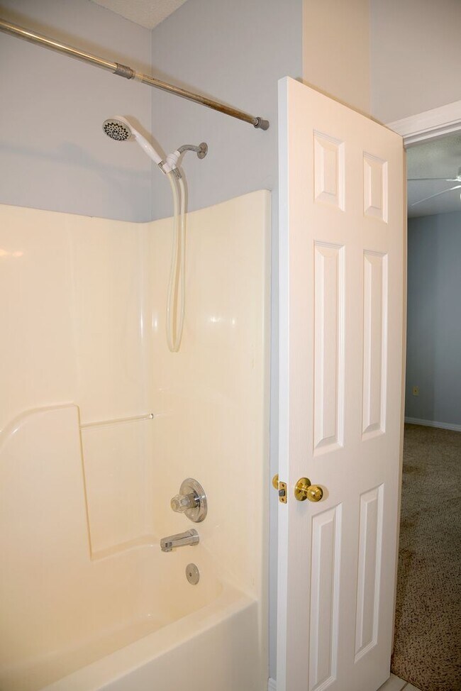 Building Photo - Rare 3 Bedroom Condo in Niceville!