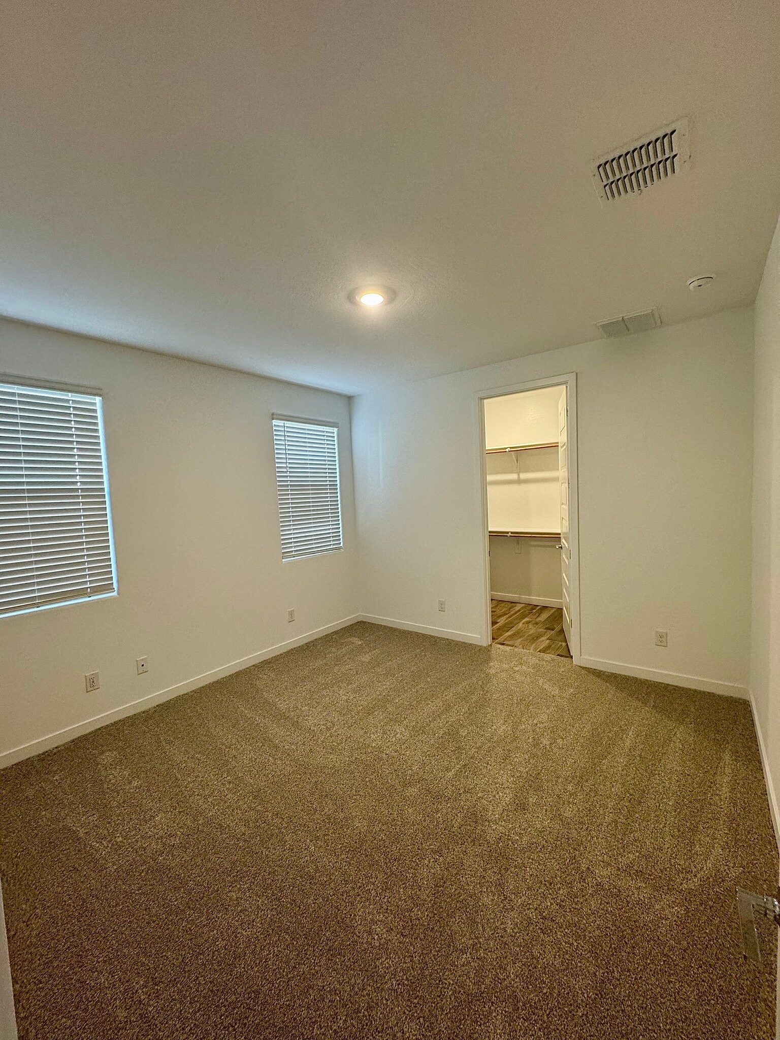 Building Photo - 15578 W Miami St
