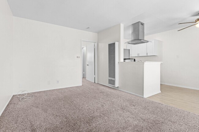Interior Photo - 12602 Kensington Lane