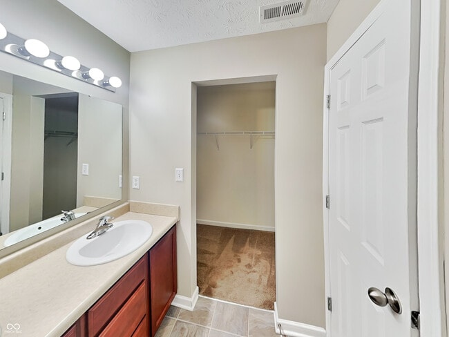 Building Photo - 1559 Whisler Dr