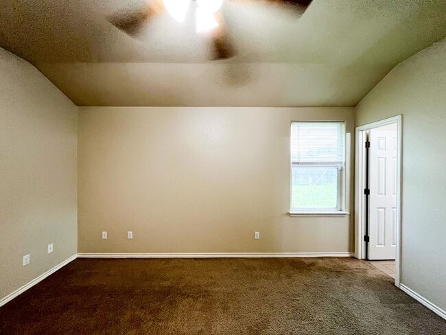 Building Photo - 4106 Cambridge Dr