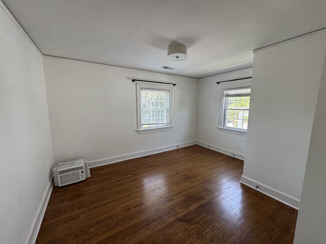 Building Photo - 310 Yeardley Ave