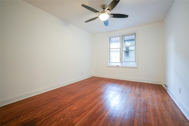 Building Photo - 1405 Burke Ave
