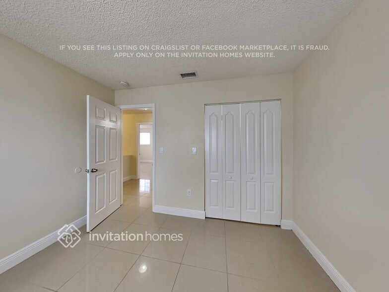 Building Photo - 16099 SW 138th Pl