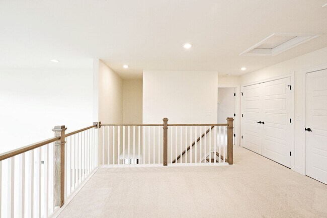 Building Photo - Pet-Friendly Old Trail Home With Fenced Yard
