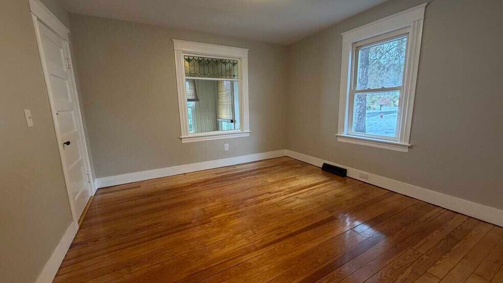 Building Photo - 108 Parsons St