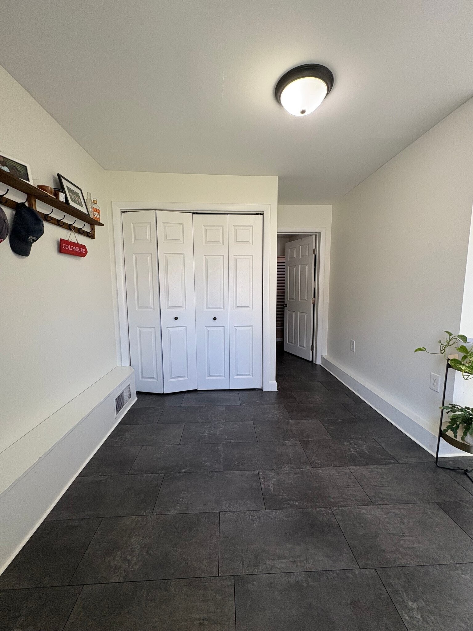 Building Photo - 8 Carter Rd