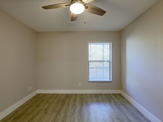 Building Photo - $250 OFF SECOND MONTH RENT AVAILABLE NOW