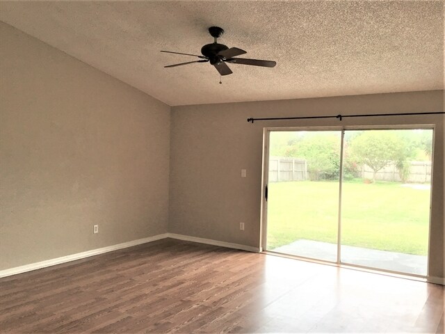 Building Photo - 11732 Crescent Pines Blvd