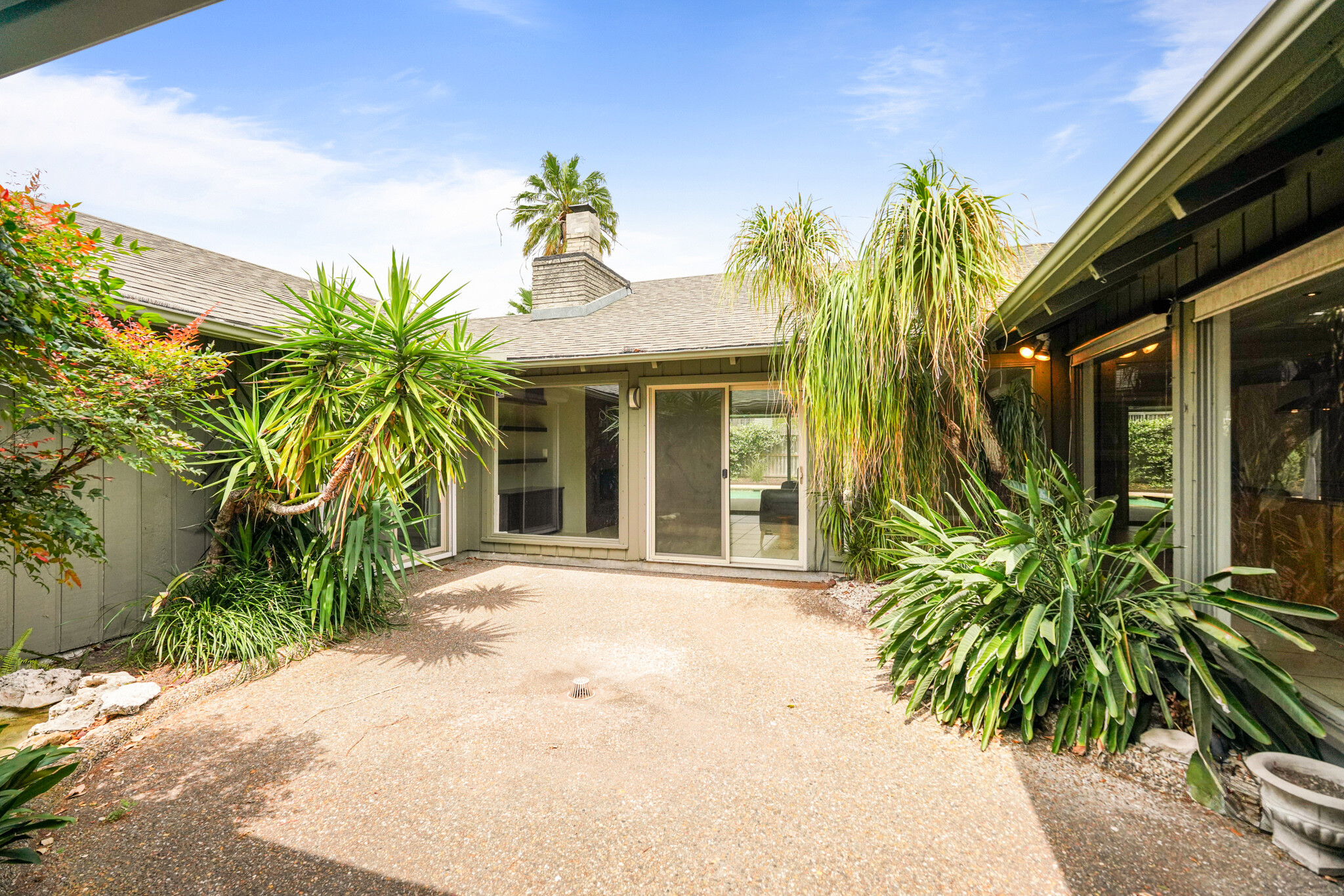 Building Photo - 4942 Cherry Hills Dr