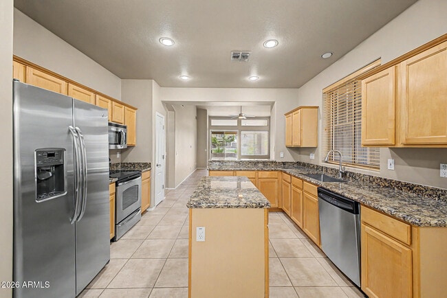 Building Photo - 6932 W Blackhawk Dr