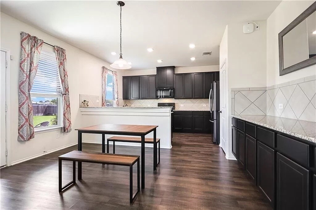 Building Photo - 7925 Arezzo Dr