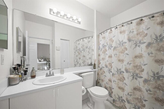 Building Photo - 520 Florida Club Blvd