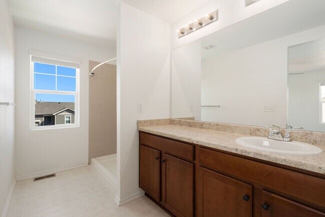 Building Photo - 4 Bedroom Home on Corner Lot in Quiet Jaco...