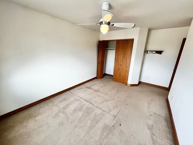 Building Photo - 3 bed, 3 bath Home in Poudre Overlook Neig...