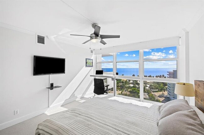 Building Photo - 2841 N Ocean Blvd