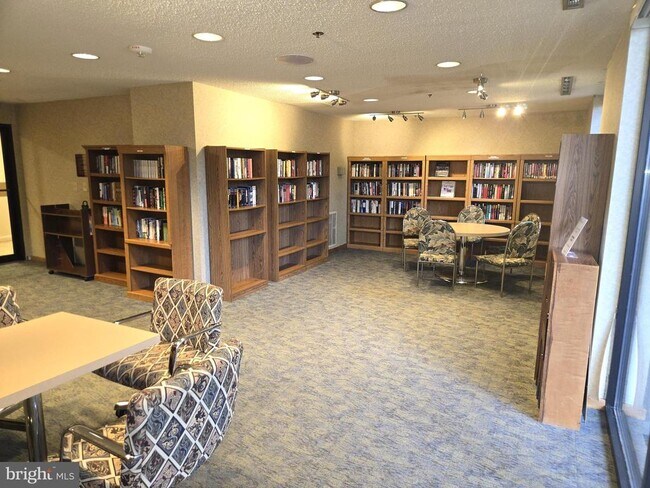 Building Photo - 5501 Seminary Rd