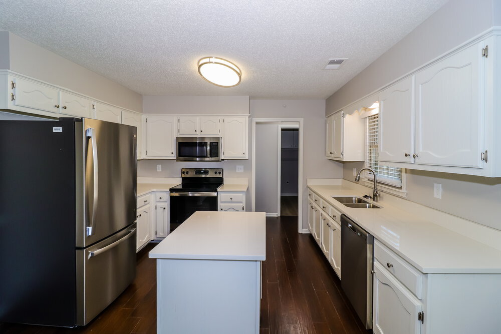 Building Photo - 2703 Twisted Oak Cove N