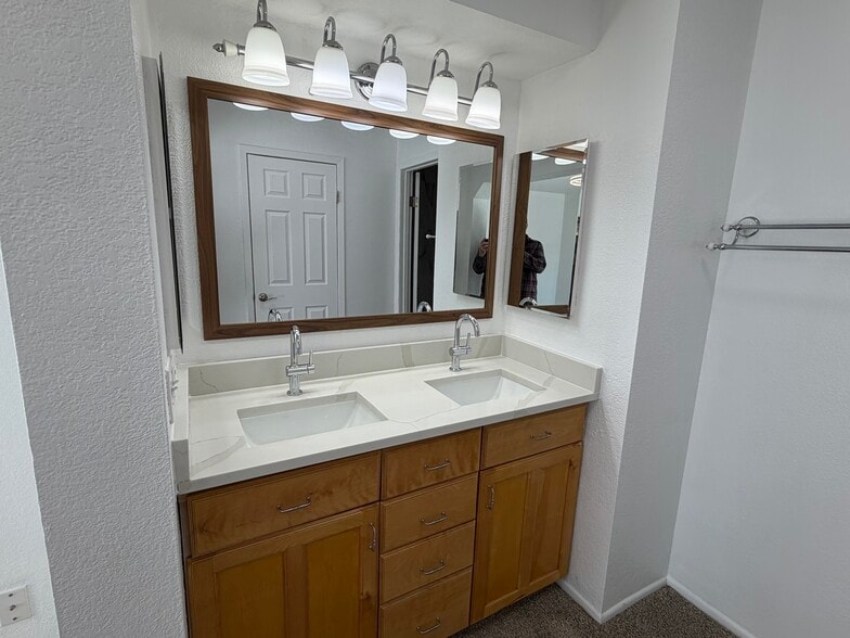 Master bath - 1290 Starling Ln