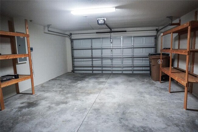 Building Photo - 4761 SW 41st St