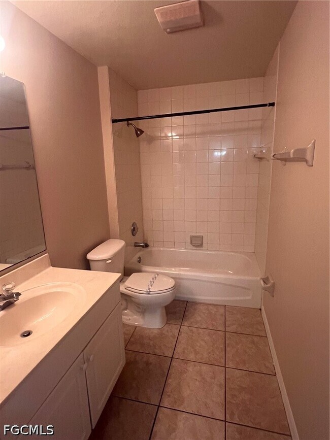 Building Photo - 4618 SW 7th Pl