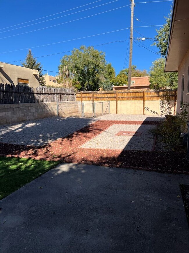 Building Photo - Charming Downtown Santa Fe Adobe