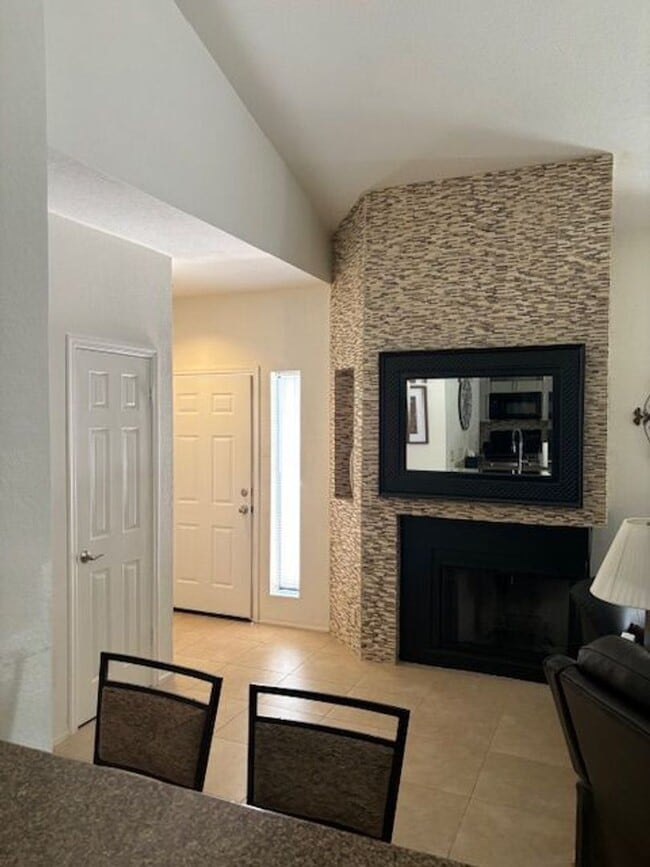 Building Photo - Two bedroom condo