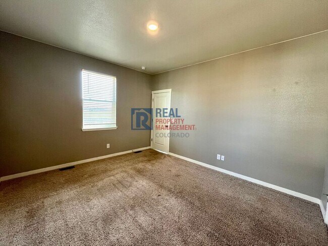 Building Photo - 6945 Yazoo Dr