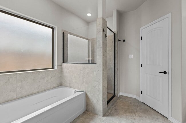 Building Photo - 1645 Palo Duro Dr