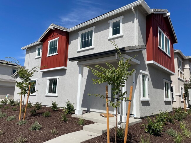 Primary Photo - BRAND NEW SOLAR HOME IN WEST ROSEVILLE!