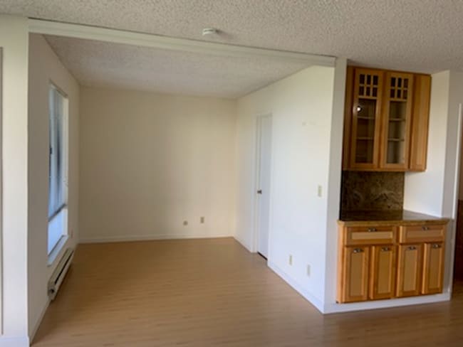 Building Photo - Studio Condo Available!