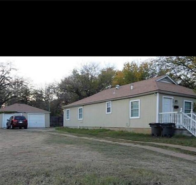 Building Photo - 2508-2510 Tierney Rd