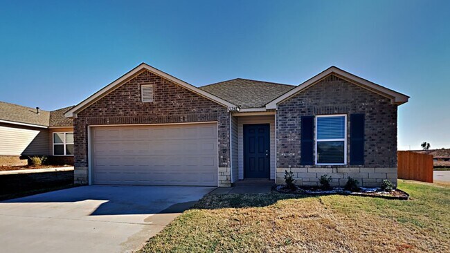 Building Photo - Very Nice and Spacious 4 Bedroom 2 Bath Home With Office/Flex Space in Yukon Schools