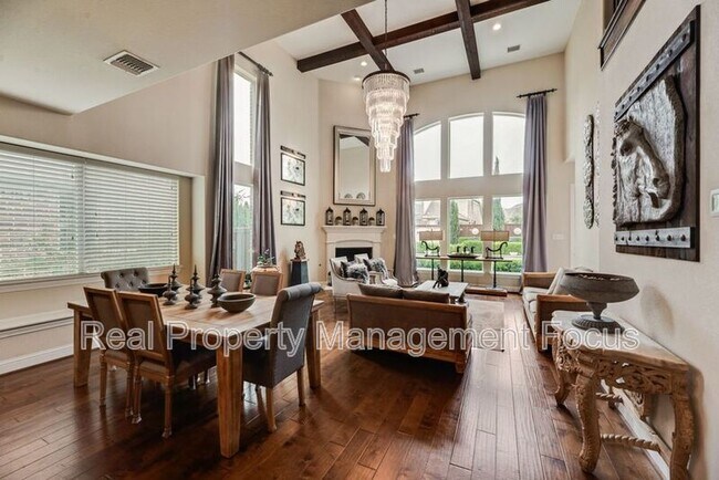 Building Photo - 3625 Funston Dr