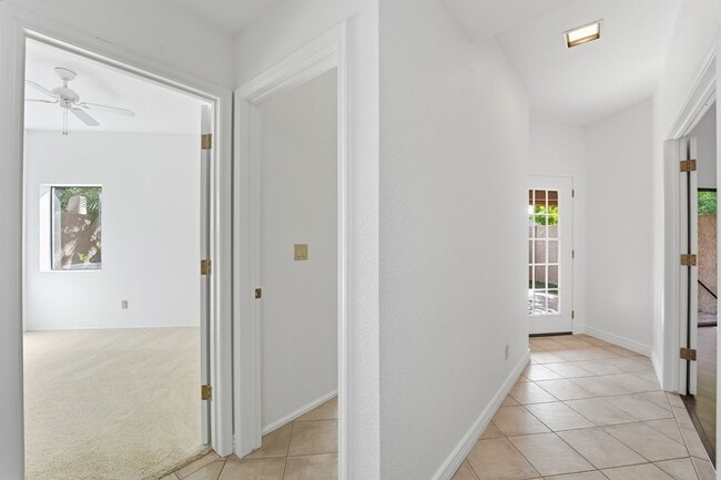 Building Photo - Welcome to this stunning 3-bedroom, 2-bathroom home in the heart of Scottsdale, AZ *RENT SPECIAL*