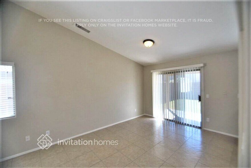 Building Photo - 10967 W Elm Ln