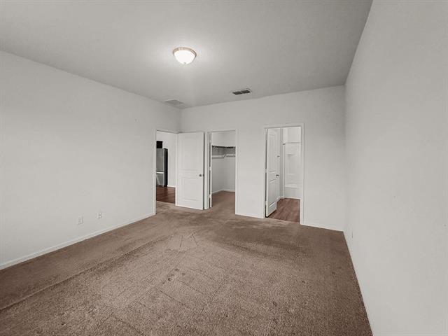Building Photo - 1820 Wolf Run