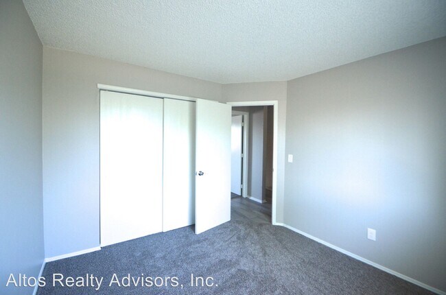 Building Photo - 16071-16099 E 16th Ave