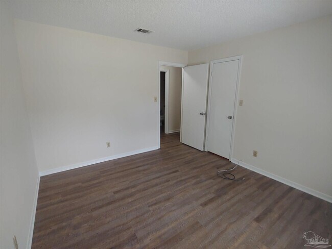 Building Photo - 1440 N 61st Ave