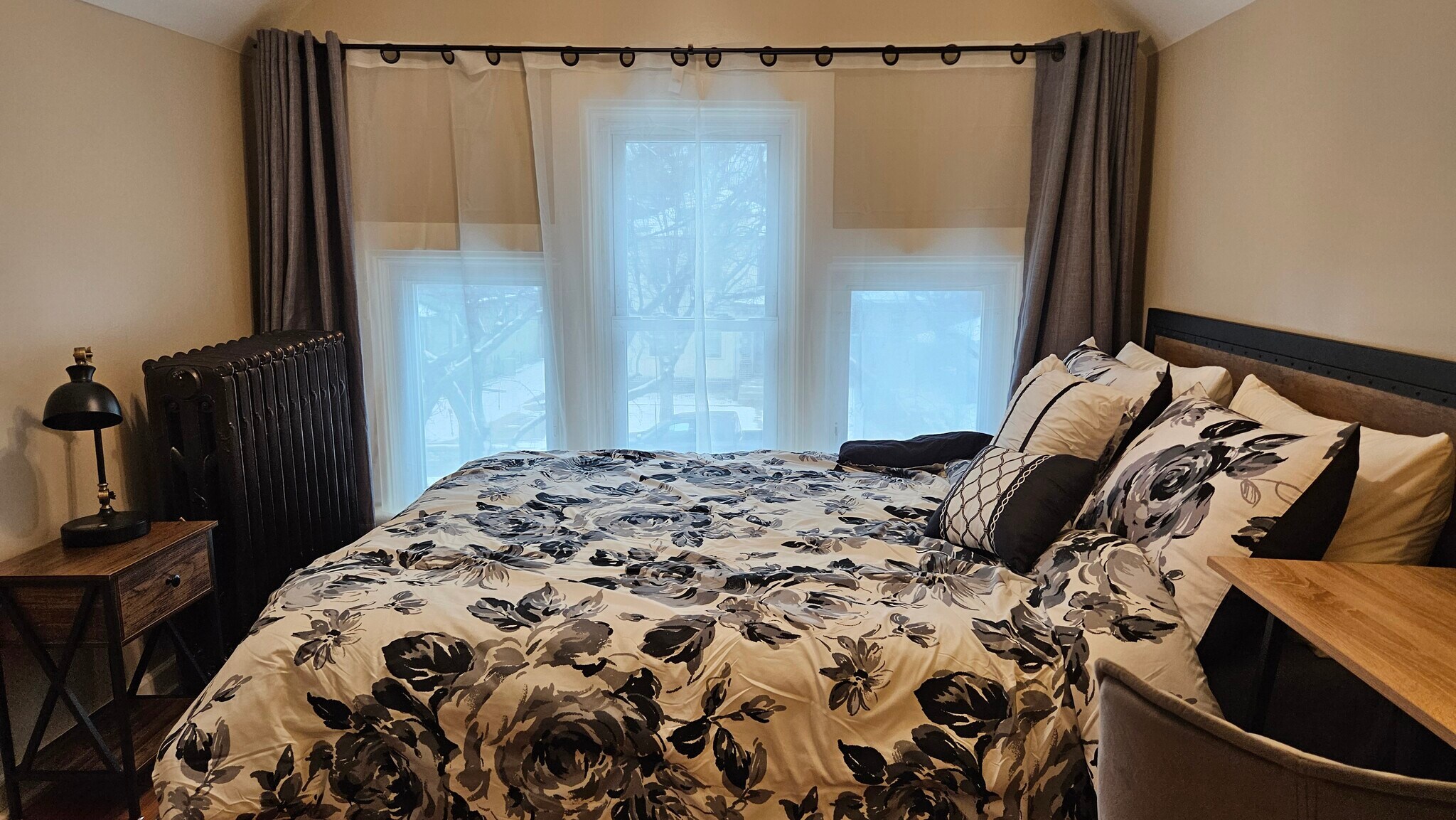 Queen Bed with Cozy Bedding and Natural Light - 1901 -2301 Fillmore Street NE Minneapolis, MN 55418