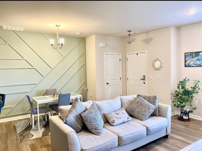 Building Photo - 5612 Preveza Pl