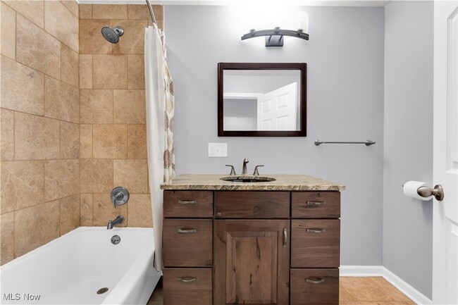 Building Photo - 33555 Wagon Wheel Dr
