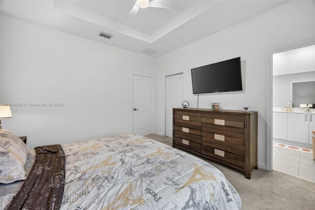 Building Photo - 26437 SW 149th Ave