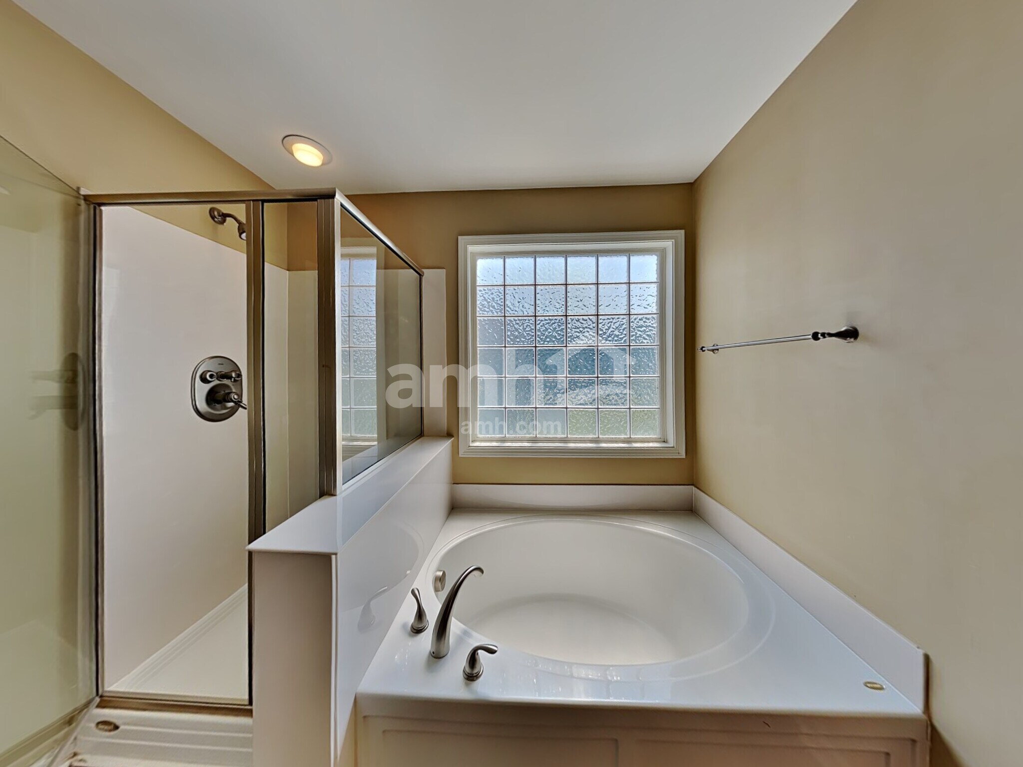 Building Photo - 6859 Coopers Hawk Trl